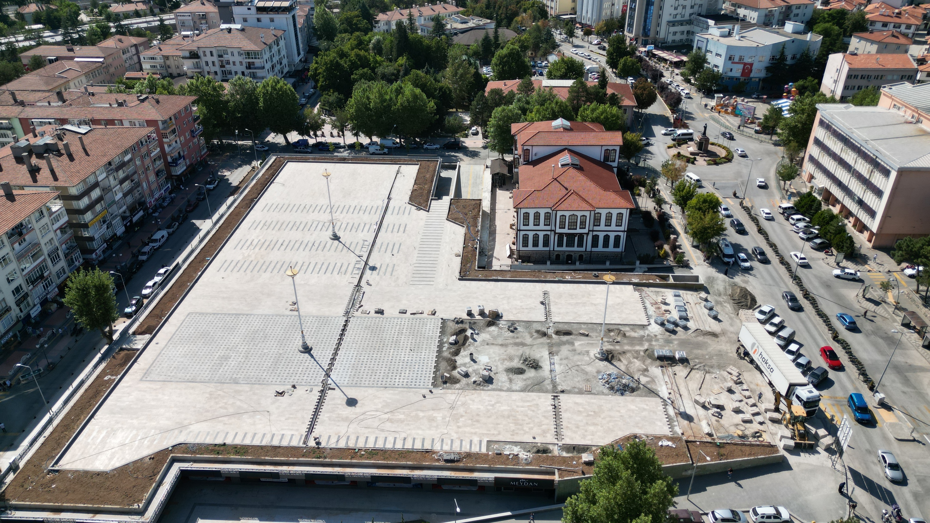 Kent Meydanı ve Katlı Otopark Projesi