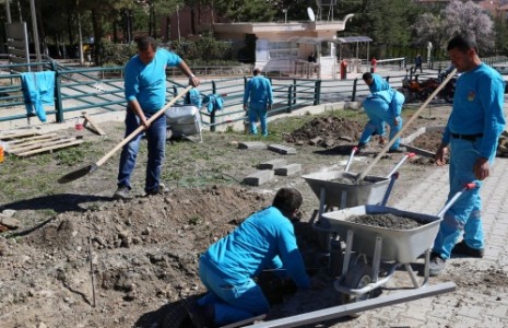 Taş Mescit Parkında 2. Etap Çalışmaları Başladı