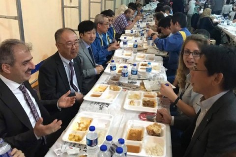 Japonlar İftar Sofrasına Katıldı