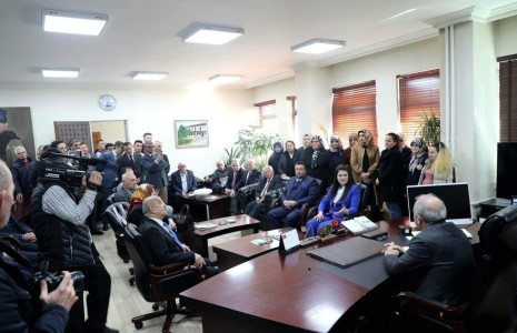 MHP Genel Başkan Yardımcısı Pelin Yılık Çankırı Belediyesini Ziyaret Etti