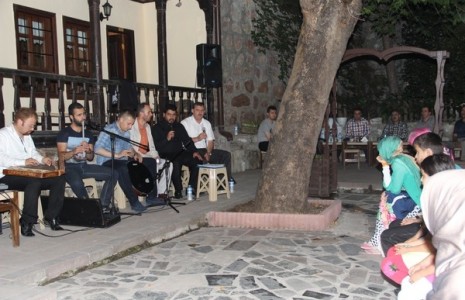 Belediye, Tasavvuf Musikisi ile Gönülleri Dinlendiriyor