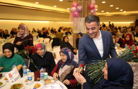 Başkan Boz, “Belediyecilik Hizmet ve Gönül işi, Toplumu Güzelleştirmek Kadın İşi”