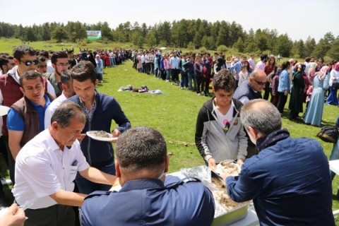 Yapraklı Yaylası Gençlerin Enerjisi ile Doldu Taştı