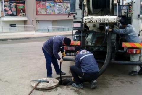 Kanal Temizliği Buğday Pazarı Mahallesi’nde Devam Ediyor