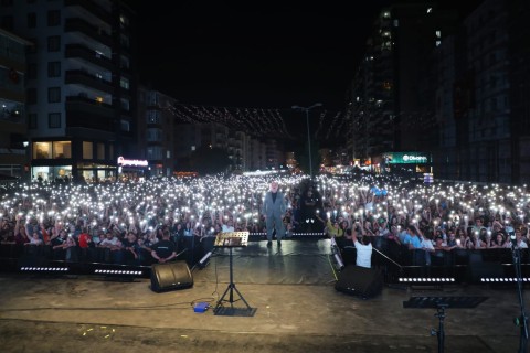 Meşhur TUZFEST Konserleri Kibariye ve Hakan Altun ile Başladı