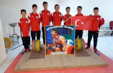 Belediye Sporun Haltercilerinden Efsane Ustaya Vefa