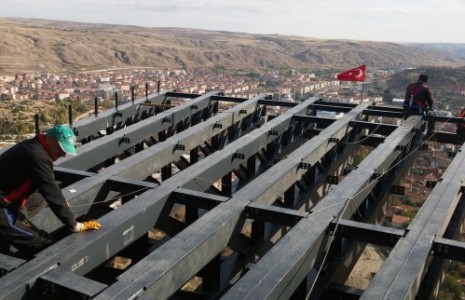 Çankırı Belediyesi Türkiye’nin En Büyük Cam Seyir Terasını Yapıyor