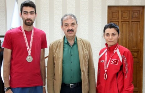 Belediye Gençlik Spor’dan İki Farklı Dalda İki Gümüş Madalya