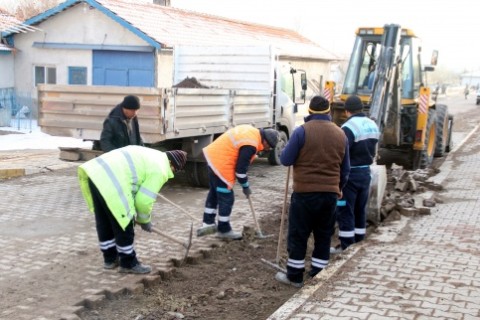 Esentepe Mahallesi Okul Yolu Onarıldı