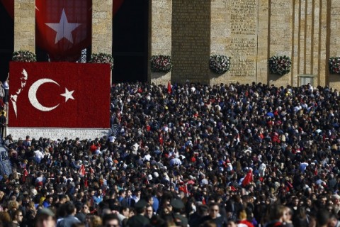 Çankırı Belediyesi Çocuk Meclisi Anıtkabirdeydi