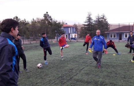 Belediye Gençlik Spor’un U-19’ları Müsabakalara Hazırlanıyor