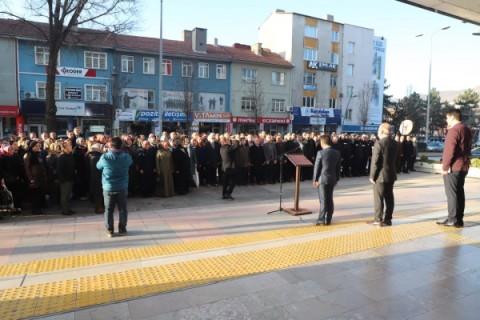 Mesaiye İstiklal Marşı Okuyarak Başladılar