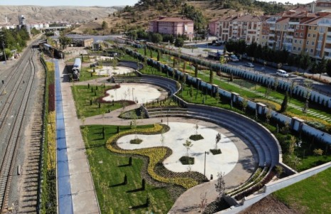 Park ve Bahçeler Müdürlüğü Sıkı Çalıştı