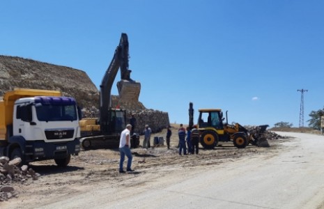 Esentepe Mahallesi Bağlantı Yolunda Çalışmalar Tam Gaz Devam