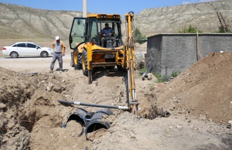 Belediye Ekiplerinden Hummalı Çalışma