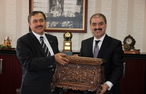 Bakan Eroğlu "Belediye Başkanımız İrfan Dinç'i Yaptığı Çalışmalardan Dolayı Kutluyorum"