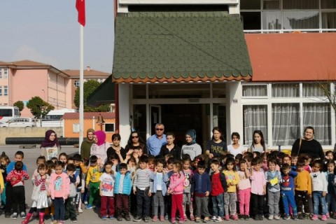 Çizgi Filmlerde Gördükleri İtfaiye Araçlarını Yakından İncelediler