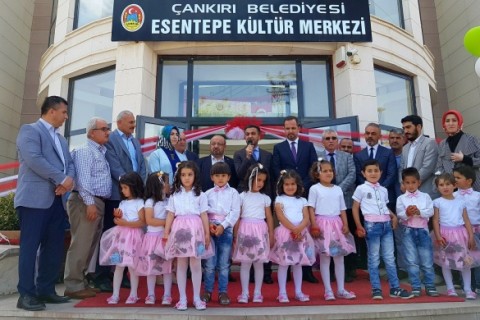 Esentepeli Kadınlar El Emeği Ürünlerini Sergiledi