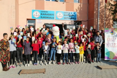 Çankırı Belediyesi’nden Öğrencilere Kitap Sürprizi