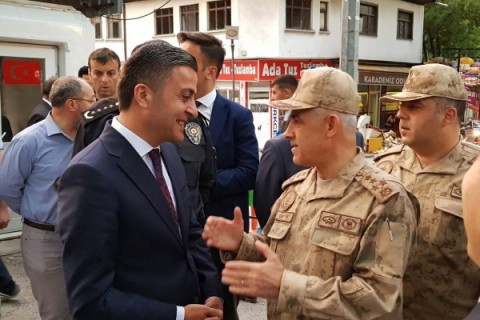 Jandarma Genel Komutanı Orgeneral Çetin Belediyenin İftar Çadırında Oruç Açtı