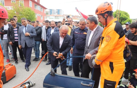 Başkan Esen Tüm İtfaiyecilerin İtfaiye Haftasını Kutladı