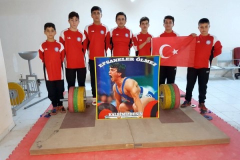 Belediye Sporun Haltercilerinden Efsane Ustaya Vefa