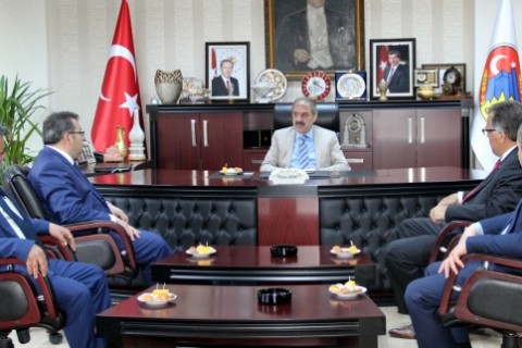 MHP’li Adaylar Başkan Dinç’i Ziyaret Etti