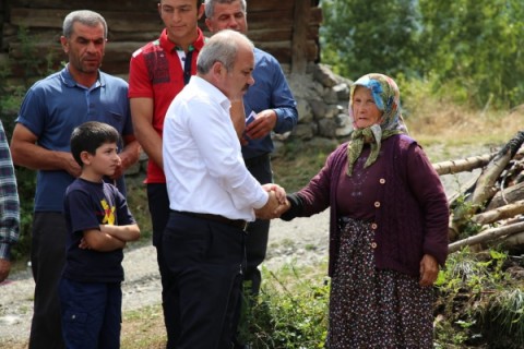 Başkan Esen, Ilgaz Saraycık Köyü Halkını Ziyaret Etti