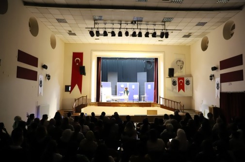 Çankırı’da Kadın Sorunları Tiyatro Sahnesine Taşındı